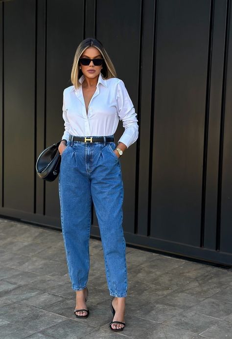 Business Outfit Ideas, White Blouse Jeans, Smart Casual Jeans, Girl Boss Outfit, Jean Fashion, Girly Style Outfits, Style Casual Chic, Womens Clothing Patterns, Winter Dress Outfits