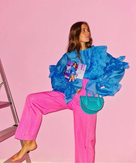 Meet The Color That Will Dominate Your 2021 Outfits | Fashionisers© - Part 8 Colorful Studio Photoshoot, Colorful Photoshoot Ideas, Colourful Photoshoot, Electric Blue Outfit, Jacquemus Style, Outfits Colourful, Colorful Photoshoot, 2021 Outfits, Vibrant Outfits