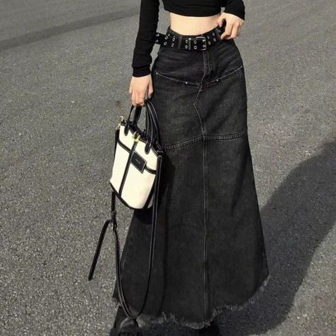 High Waist Denim Long Skirt Long Black Denim Skirt, Denim Long Skirt, American Streetwear, Hip Hop Fashion 90s, 90s Y2k Fashion, Y2k Aesthetic Fashion, 90s Hip Hop Fashion, High Waisted Denim Skirt, Skirt Y2k