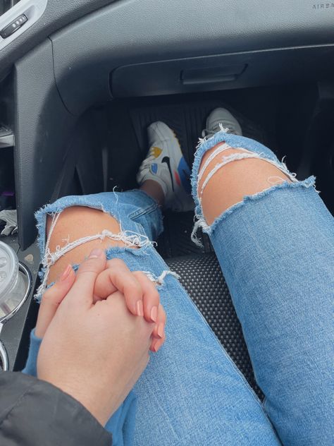 Guys Hand On Girls Thigh, Hands On Thigh In Car, His Hands On My Thighs Aesthetic, Boyfriend Thigh Grab Car, Hand On Leg In Car, Boyfriend Holding Thigh, Hand On The Thigh Couple, Holding Thigh, Hand On Thigh Night Car