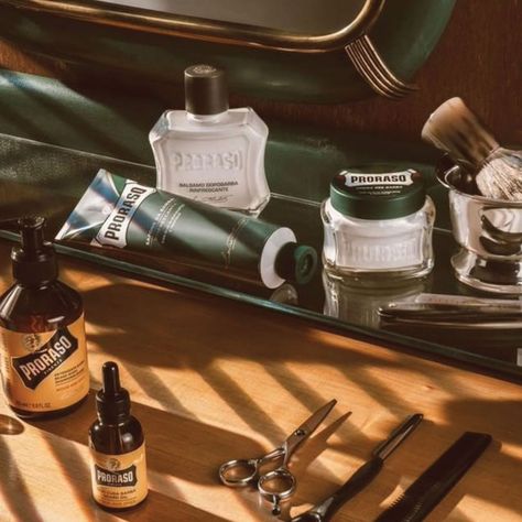 the-modern-gentleman-prorasso-beard-products Grooming Aesthetic Men, Men’s Grooming Aesthetic, Shaving Aesthetic, Mens Shaving Station, Male Grooming Products, Groom Photoshoot, Bright Bathroom, Shaving Kit, Shaving Set