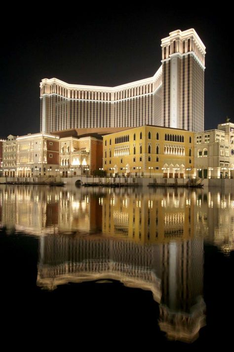 20 Biggest Casinos In The World Macau Travel, Macau China, Venetian Hotel, Las Vegas Hotel, Mgm Grand, Casino Hotel, Hotel Building, Vegas Hotel, Halong Bay