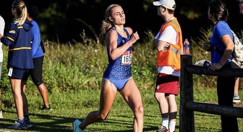 📸 from @ gatorstf on Instagram #crosscountryrunning #crosscountry #flordiagators #gators #run #track #trackandfeild #gatorstf Xc Aesthetic, Cross County, College Vision Board, Track Star, Cross Country Running, Sport Women, Track And Field, Cross Country, Sports Women