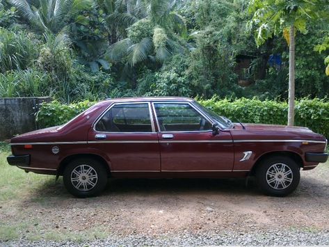 Hindustan Contessa Classic 1.8 GLX Contessa Car Modified, Contessa Car, Hindustan Contessa, Hindustan Motors, Car Designing, Car Modified, Wide Body Kits, Building House Plans Designs, Building House