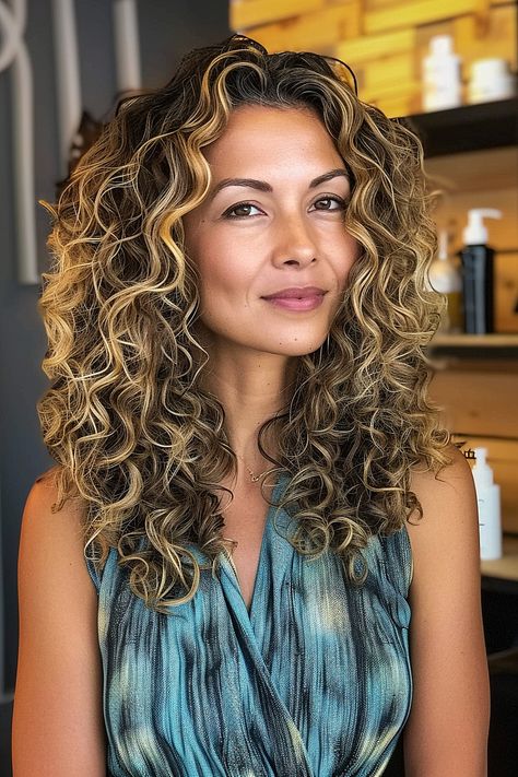 The Best Curly Hairstyles & Haircuts of 2024 Hair With Chunky Highlights, Honey Balayage Highlights, Hairstyles Short Curly Hair, Voluminous Curly Hair, Short Curly Hair Updo, Side Curly Hairstyles, Vibrant Highlights, Best Curly Hairstyles, Short Haircuts With Bangs