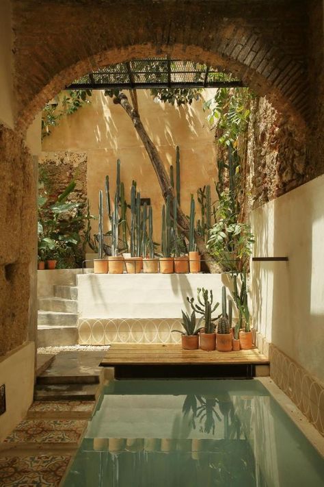 Mexican Pool, Hacienda Furniture, Spanish Courtyard, Artisan Decor, San Nicolas, Vernacular Architecture, Caribbean Beaches, Cactus Garden, Apartment Ideas