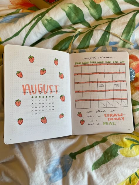 Journal Ideas Calendar, August Calendar Ideas, August Bullet Journal, Diy Bullet Journal, Bullet Journal 2024, Journal Ideas Templates, Bullet Journal Cover Ideas, Creating A Bullet Journal, Bullet Journal Ideas Templates