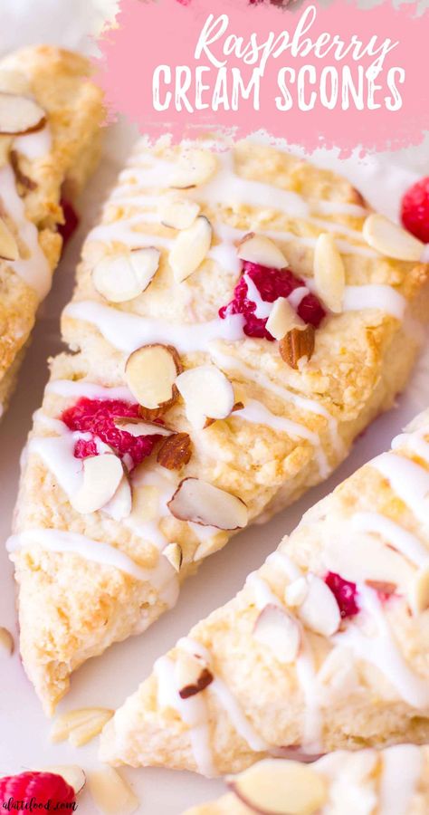 This is the best Raspberry Almond Scone recipe! These raspberry scones are made with sour cream and butter, making them so flaky and tender. Plus, they are glazed and topped with toasted almonds! These raspberry cream scones are so easy to make, and they would make the best breakfast or Valentine's Day brunch! #raspberry #scone #breakfast #recipe Scones Raspberry, Raspberry Scone, Easy Scone, Almond Scones, Basic Scones, Patisserie Vegan, Raspberry Scones, Scones Recipe Easy, Homemade Scones