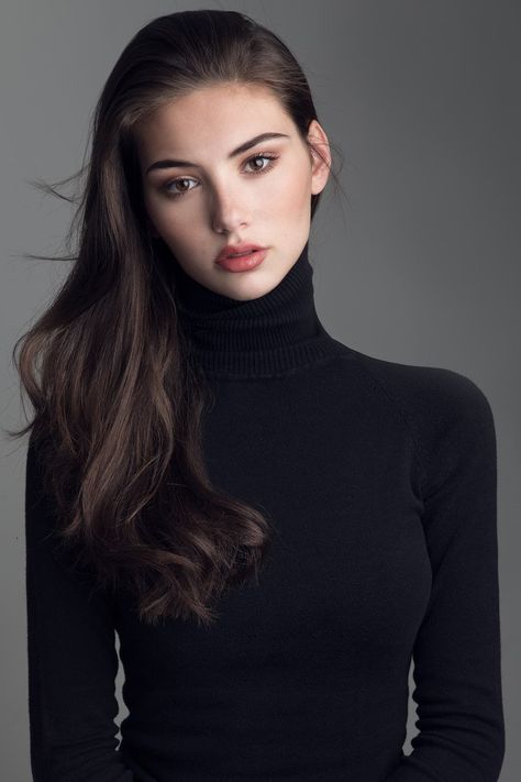 Black Turtle Neck, Pose Fotografi, Foto Tips, Balayage Highlights, Blonde Balayage, Fantasy Landscape, Blonde Highlights, Girl Face, Beauty Face