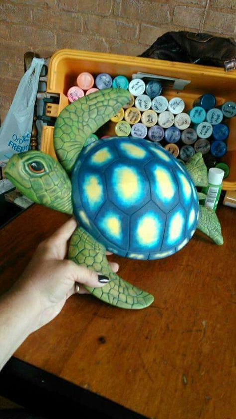 Ceramic Turtle Painting Ideas, Sea Turtle Egg Carton Craft, Turtle Ceramic Painting, Turtle Colouring, Turtle Clay Sculpture Easy, Painted Ceramic Turtles, Paper Mache Art Projects, Sea Turtle Clay Sculpture, Ceramic Dishes Design