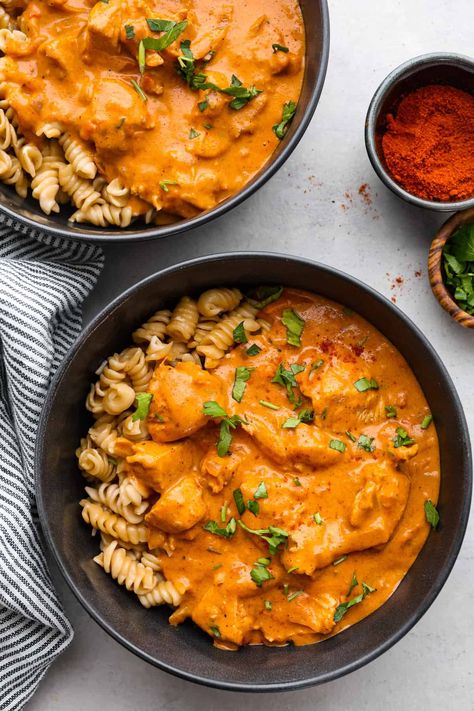 Easy Chicken Paprikash Easy Chicken Paprikash, Chicken Paprikash Recipe, Hungarian Chicken Paprikash, Paprikash Recipe, Asparagus Side Dish, Chicken Paprikash, Steamed Asparagus, The Recipe Critic, Recipe Critic