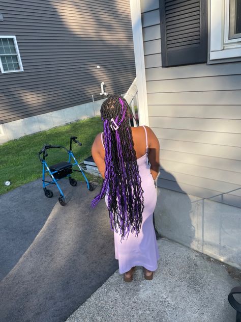 Butterfly Locs Purple And Black, Black And Purple Soft Locs, Black And Purple Locs, Purple Soft Locs, Faux Locs With Color, Purple Faux Locs, Locs Purple, Faux Locs Colored, Crochet Locs