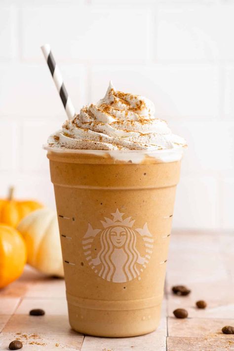 Pumpkin Spice Frappuccino Low Calorie Fall Recipes, Pumpkin Spice Frappuccino, Savory Dessert, Lunch Smoothie, Brunch Bread, Pumpkin Spice Syrup, Seasonal Treats, Coconut Whipped Cream, Chicken Main Dishes