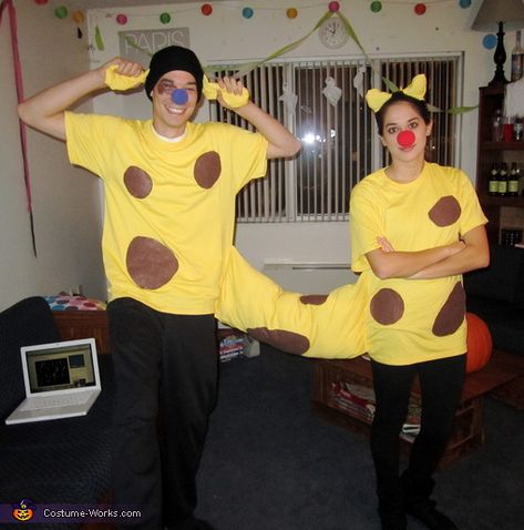 Marina: My boyfriend Ben & I dressed up as CatDog this halloween. We grew up in the '90s watching the show and knew all of our friends at college would love... Zombie Couple Costume, Cat Dog Costume, Funny Couple Costumes, Costumes For Couples, 90s Costume, Costume Works, Homemade Costumes, Halloween Costume Contest, Couples Photo