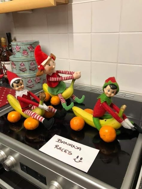 Napkin Folding Ideas, Kindness Elves, Funny Elf On The Shelf, Elf Ideas Easy, Paper Napkin Folding, Folding Ideas, Elf Magic, Awesome Elf On The Shelf Ideas, Elf Activities