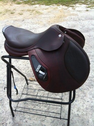 2012 CWD 2G Saddle- $6,200 Cwd Saddle, English Horse Tack, Equestrian Helmets, Riding Clothes, Equestrian Helmet, Horse Riding Clothes, Horse Equipment, English Riding, English Saddle