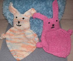 Baby Bunny Blanket Buddy | knittinggalore Bunny Blanket Buddy, Baby Knitting Patterns Free Newborn, Owl Baby Blankets, Knitted Bunny, Newborn Layette, Bunny Blanket, Animal Knitting Patterns, Knitting Patterns Toys, Baby Knitting Patterns Free