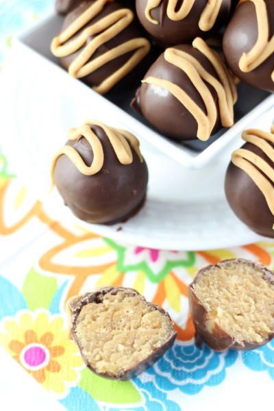 Chocolate Peanut Butter Cake Truffles Peanut Butter Cake Pops, Garlic Ranch Pretzels, Cake Truffles Recipe, Ranch Pretzels, Spicy Crackers, Birthday Brownies, Make Cake Pops, Garlic Ranch, Chocolate Fudge Frosting