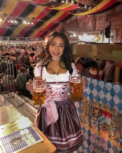 Octoberfest Women, Octoberfest Costume, Beer Maiden, German Beer Festival, Beer Maid, Oktoberfest Woman, Cute Glasses Frames, Beer Girl, Oktoberfest Beer