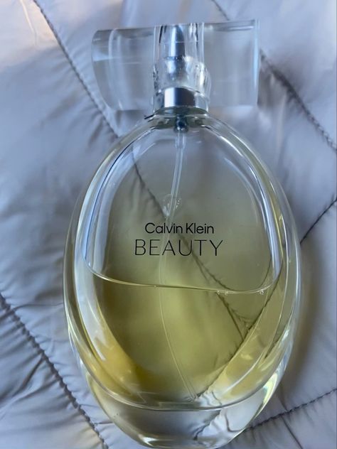 Sweet scent parfume, Calvin Klein, love, smell, inspo, background. Inspo Background, Calvin Klein Beauty, Calvin Klein Perfume, Sweet Scents, Kenneth Cole Reaction, Perfume Collection, My Soul, Scents, Perfume Bottles