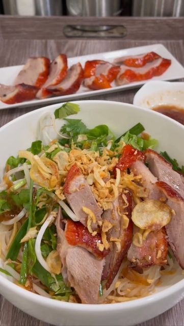 NườcMắmaFoods on Instagram: "Hủ Tiếu Khô Vịt Quay Roasted duck dry noodle Another great idea for dinner without all the work. Pick up a roasted duck from your local market. All roasted and ready to go. Simple but delicious You can use any noodle or protein you prefer. Roast pork, char siu, seafood, chicken, beef, meatballs etc….. Egg noodle, rice noodle, clear noodle, fat rice noodle, pho noodle etc…. Dry noodle sauce recipe: Watch my story within 24 hrs. To see how it’s being made. • Hu Tieu Kho, Noodle Sauce Recipe, Hu Tieu, Clear Noodles, Noodle Sauce, Pho Noodles, Roasted Duck, Banh Xeo, Viet Food