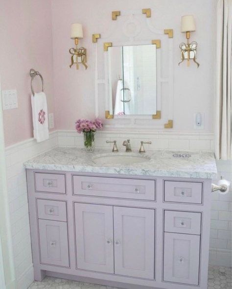 Lilac Bathroom Ideas, Colorful Powder Room, Lilac Bathroom, Lilac Room, Gray Kitchens, Lavender Bathroom, Lavender House, Purple Bathroom, Photo Mirror