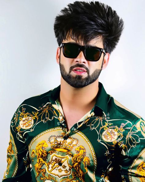 New year new Goals New Me😎 Inder Chahal Photos, Inder Chahal, New Year New Goals, Jubin Shah, Attitude Boy, Beard Style, New Goals, Batman Wallpaper, Beautiful Pakistani Dresses