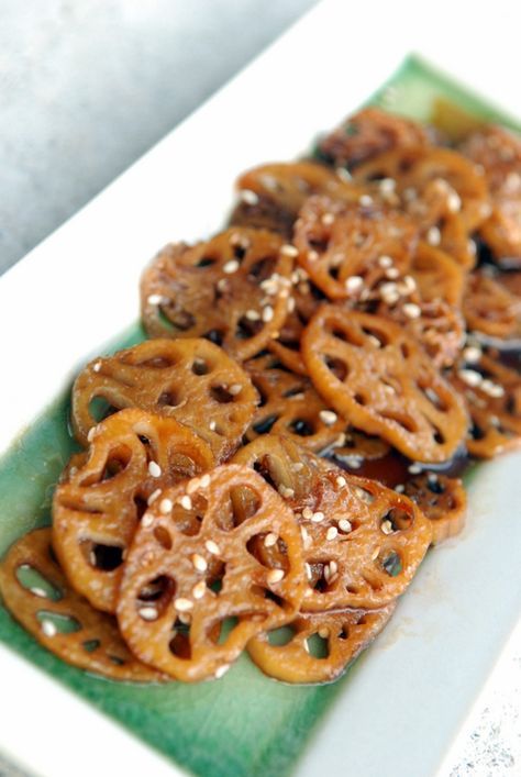 Simmered Lotus Root Just had a taste, and I like it Lotus Root Recipe, Japanese Food Bento, Lotus Root, Japanese Cooking, Japanese Dishes, Japan Food, Asian Cooking, Edamame, Asian Dishes