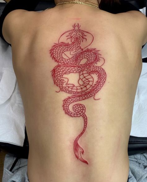 Dragon Tattoo Back, Red Dragon Tattoo, Tato Minimal, Chinese Dragon Tattoos, Dragon Tattoo For Women, Spine Tattoos For Women, Red Tattoos, Stylist Tattoos, Dragon Tattoo Designs