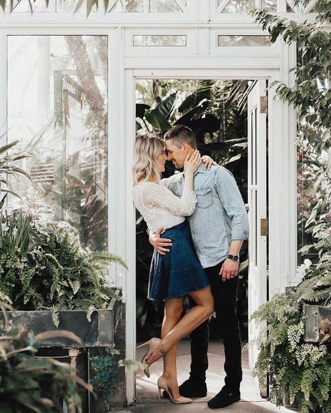 Greenhouse Photoshoot, Greenhouse Inspiration, Valentine Minis, Greenhouse Engagement, Camera Tricks, Country Photography, Outdoor Wedding Photography, Summer Styling, Couples Shoot