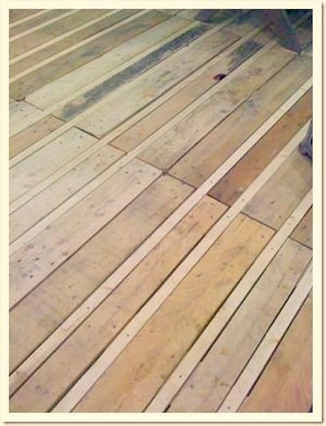 melisunivers.blogspot.com.au Cinder Block Deck, Pallet Patio Decks, Pallet Deck Diy, Pallet Deck, Pallet Floors, Wooden Deck, Pallet Patio, Pallet Designs, Pallet Creations