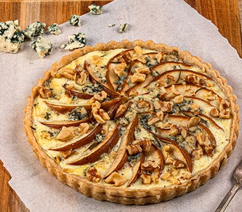 Pear And Blue Cheese Tart, Pear Blue Cheese Tart, Savory Pear Recipes, Pear And Blue Cheese, Cheese Logs, Blue Cheese Tart, Pear Dessert Recipes, Autumn Treats, Savoury Pies