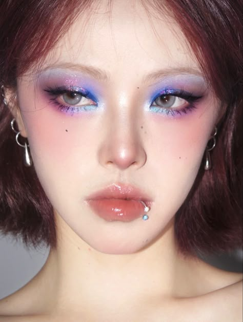 Pink And Blue Douyin Makeup, Blue Purple Pink Makeup, Pastel Grunge Makeup, Carnival Inspired Makeup, Periwinkle Eye Makeup, Simple Colorful Makeup, Romantic Gothic Makeup, Blue Fairy Makeup, Bi Makeup