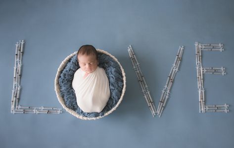 Ivf Photoshoot, 2025 Pregnancy, Newborn Boy Photos, Photoshoot Unique, Photo Theme, Baby Weeks, Ivf Pregnancy, Newborn Photos Boy, Miami Photography