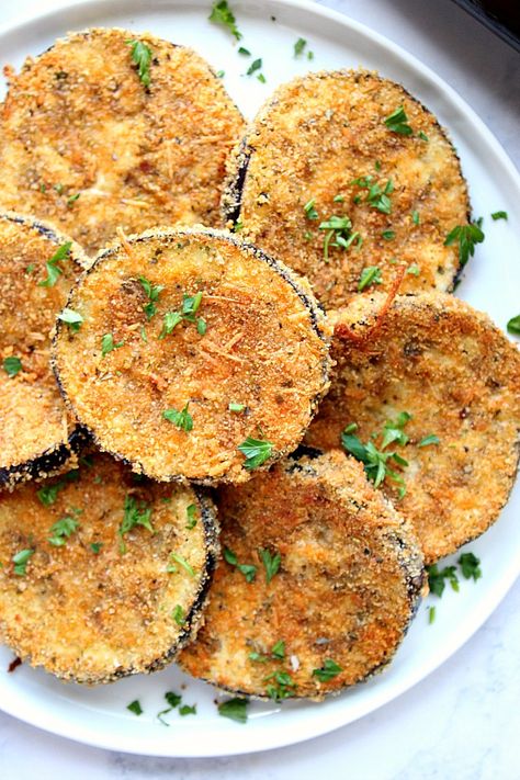 Garlic Parmesan Baked Eggplant Recipe - crispy baked, not fried, eggplant with garlic Parmesan breading. A delicious way to enjoy this fall vegetable! Baked Eggplant Recipes, Eggplant Recipes Easy, Fried Eggplant, Eggplant Recipe, Eggplant Dishes, Baked Eggplant, Eggplant Parmesan, Eggplant Recipes, Garlic Parmesan