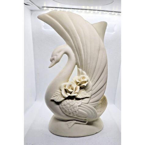 VINTAGE VASE-PORCELAIN BISQUE IVORY SWAN 8.25" VASE-ART DECO STYLE Swan Decor, Vase Art, Vintage Vase, Cream Style, Bisque Porcelain, Vintage Vases, Art Deco Style, Deco Style, Art Deco Fashion