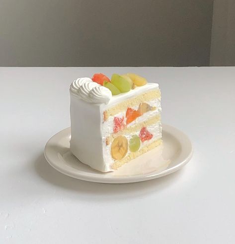 (5) Twitter Fruit Cake Aesthetic, Aesthetic Sweets, Dessert Aesthetic, Savory Dessert, Gourmet Sweets, Dessert Art, Yummy Bites, Fruit Cakes, Homemade Goodies