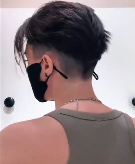 Undercut Long Hair, Tomboy Hairstyles, Short Hair Tomboy, Girls Short Haircuts, Mens Hairstyles Thick Hair, Men Hair Color, Hair Inspiration Short, Short Hair Undercut, Men Haircut Styles