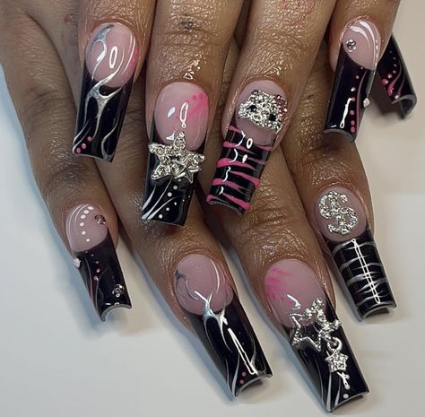 Rockstar Nails Aesthetic, Short Rockstar Nails, Gothic Acrylic Nail Designs, Rock Star Nails Designs, Opiumcore Nails, Y2k Cross Nails Acrylic, Emo Nails With Charms, Black And Grey Y2k Nails, Rockstar Nails Acrylic