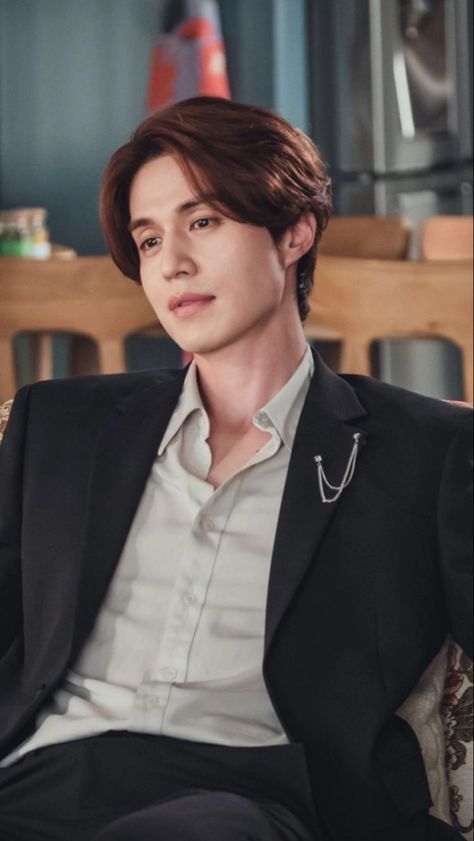 Lee Dong Wook Smile, Lee Dong Wook Instagram, Lee Dong Wook Wallpaper, Dong Woo, Korean Male Actors, Dong Wook, Lee Dong Wook, Lee Jong Suk, Gong Yoo