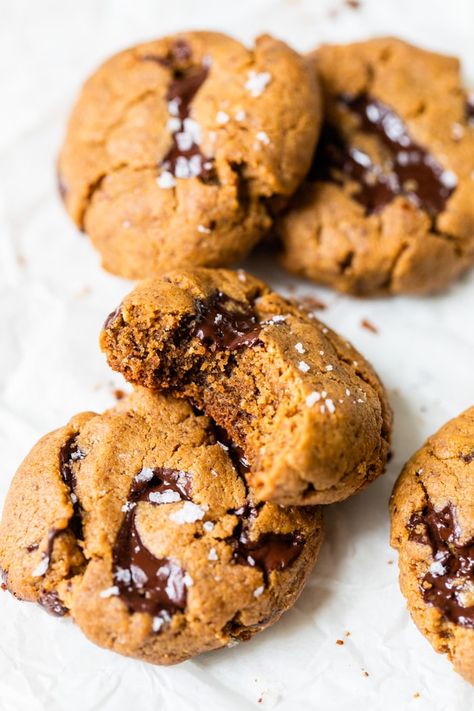 Guilt Free Cookies, Almond Butter Chocolate Chip Cookies, Chewy Oatmeal Cookies Recipe, Nut Butter Cookies, Flourless Chocolate Chip Cookies, Almond Butter Chocolate, Nut Butter Recipes, Recipe Cookies, Baking Journal