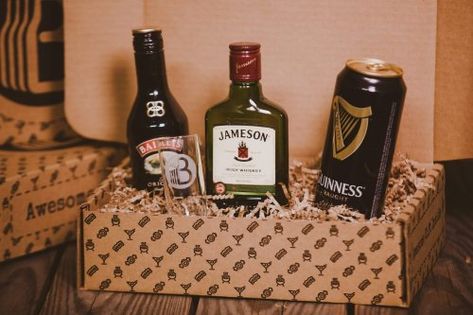 Whiskey Gift Set, Irish Drinks, Jameson Whiskey, Best Gift Baskets, Baskets For Men, Gift Baskets For Men, Gift Box For Men, Whiskey Gifts, Best Gifts For Him