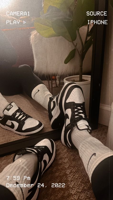 #dunks #pandas #nike Pandas Dunks Outfit, Panda Dunks Outfit Women, Outfits With Panda Dunks, Pandas Nike, Dunks Fit, Nike Dunks Outfit, Dunks Outfit Woman, Panda Outfit, Dunk Outfit