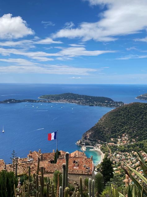 #eze #frenchriviera #village #niza #aesthetic Contiki Europe, Eze France, Villa France, France Aesthetic, French Riviera, Vision Board, Manicure, Villa, France