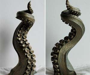 From the depths of the murky sea arises this massive tentacle candle holder. Created with influences from classic tales of sea monsters, the Tentacle Candle Holder is a very unique way to display your candles in your home. Tentacle Candle Holder, Octopus Legs, Unique Gift Guide, Chocolate Soap, Monster Craft, Toilet Paper Roll Holder, Sea Monsters, Soap Molds, Clay Projects