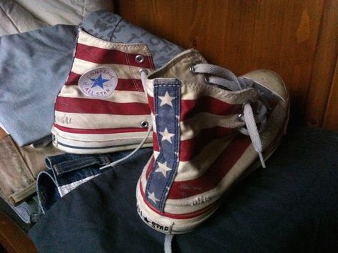 Converse All-Star Old American Flag, Op Shop, Shoe Wishlist, Fire Fits, Vans High Top Sneaker, Hippie Outfits, Converse All Star, Usa Flag, Fashion Killa