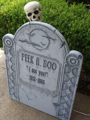 Funny Tombstone Sayings, Halloween Tombstone Sayings, Tombstone Sayings, Halloween Tombstones Diy, Halloween Headstone, Halloween Gravestones, Hallowen Ideas, Halloween Graveyard, Halloween Tombstones