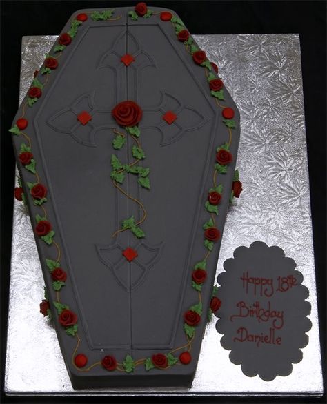 Coffin Wedding Cake, Coffin Cake Ideas, Coffin Shaped Cake, Coffin Cakes Birthdays, Coffin Birthday Cake, Dark Cakes, Coffin Cake, Gothic Birthday Cakes, Creepy Cakes