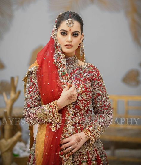 Minal Khan, Bridal Dress Fashion, Bridal Photoshoot, Bridal Shoot, Pakistani Bridal, Bridal Style, Bridal Hair, Bridal Dresses, Fashion Dresses