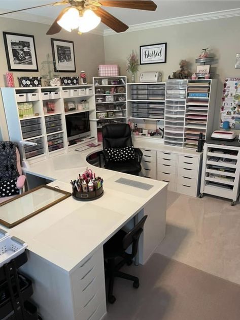 Home Office And Craft Room Combo, Office And Craft Room Combined, She Shed Craft Room Ideas, Colorful Craft Room, Small Business Home Office, Shipping Room, Office Craft Room Combo, Craft Room Organisation, Craftroom Ideas